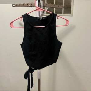 Lulu’s Black Sleeveless Open back Sporty Crop Top size medium